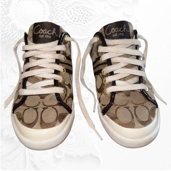 EUC Women’s Coach Folly Sneakers  with Gold Signature Size 6B - Picture 2 of 7